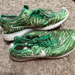 Nike Kids Green and White Patterned Sneakers